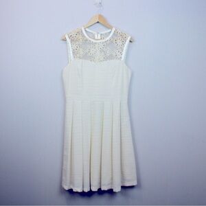 Pink Martini • floral textured mini dress